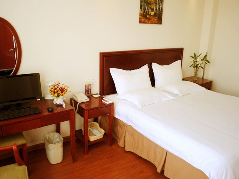 GreenTree Inn Taizhou Xinghua Anfeng Runan Garden Express Hotel, Taizhou, China