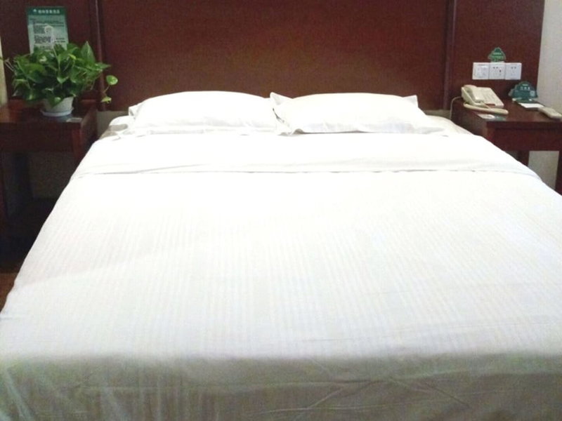 GreenTree Inn JiangSu YanCheng JianHu ShangGang Bus Station Freeway 204 Express Hotel, Yancheng, China