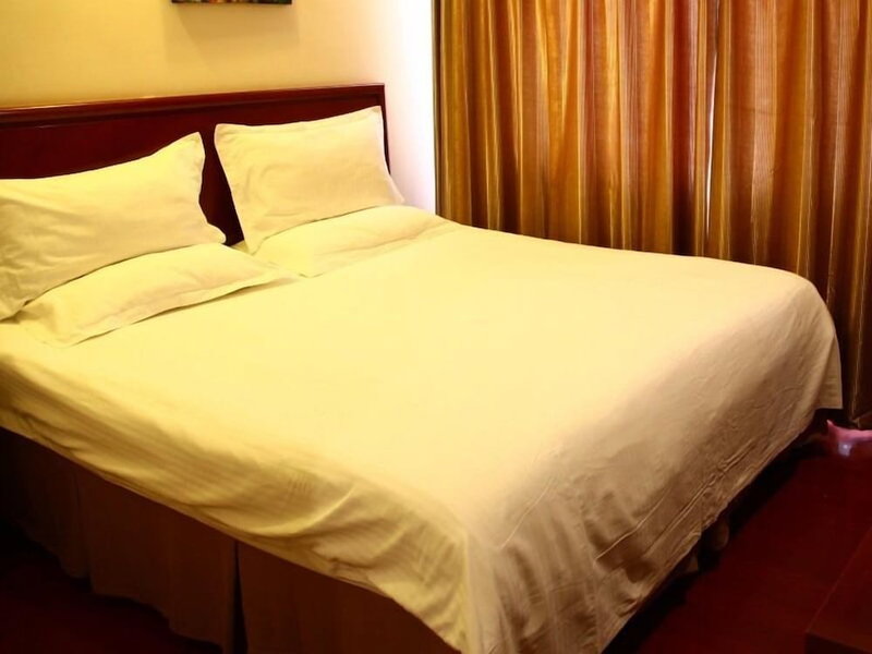 GreenTree Inn Haerbin Railyway Station Express Hotel, Harbin, China