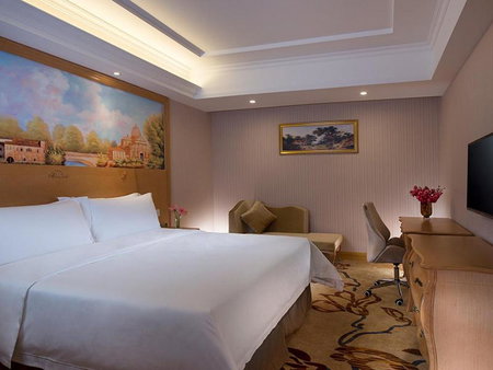 Vienna Hotel Shenzhen Nanshan Yilida, Shenzhen, China