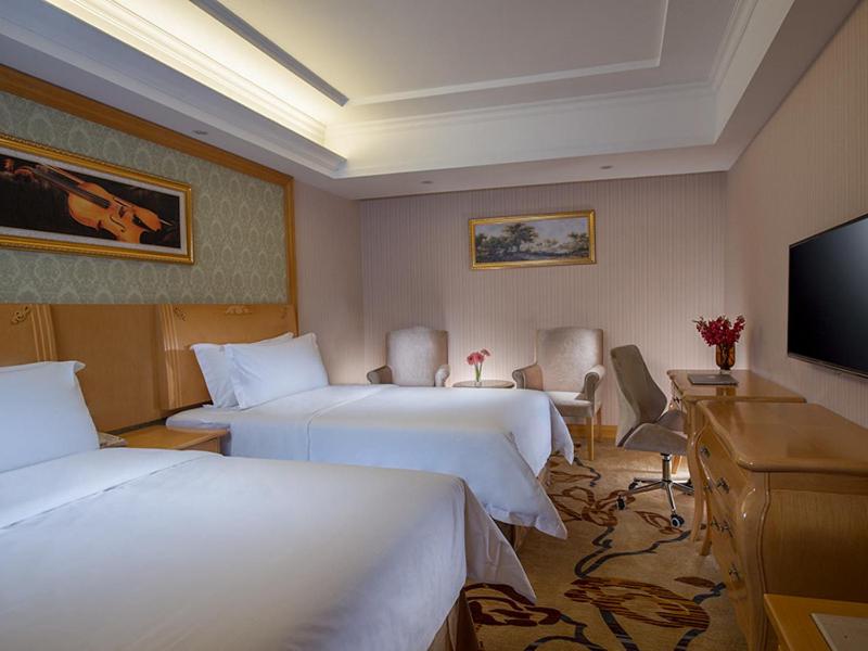 Vienna Hotel Shenzhen Nanshan Yilida, Shenzhen, China