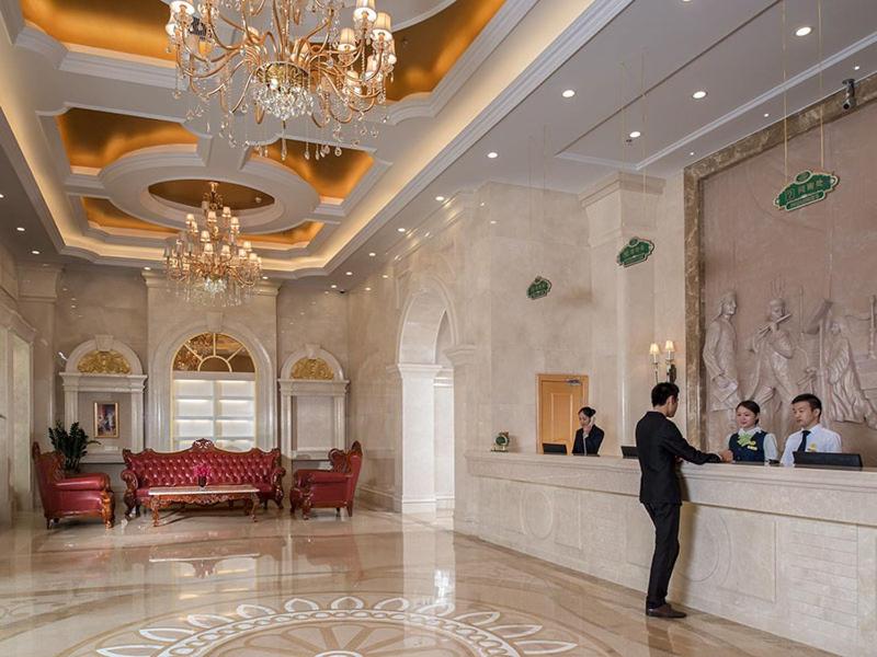 Vienna Hotel Shenzhen Nanshan Yilida, Shenzhen, China