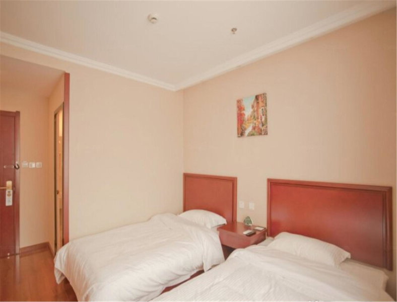 GreenTree Inn Liaoning Dalian Railway Station South Shengli Square Express Hotel, Dalian, China