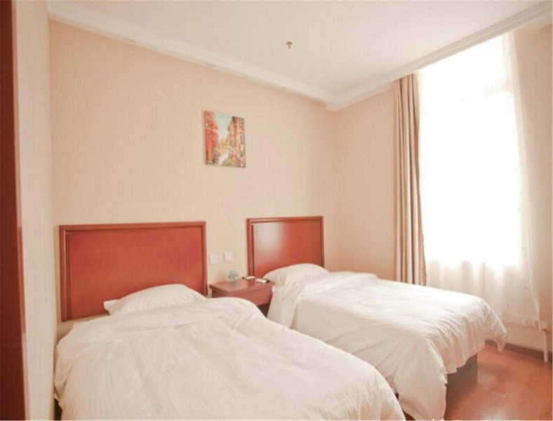 GreenTree Inn Liaoning Dalian Railway Station South Shengli Square Express Hotel, Dalian, China