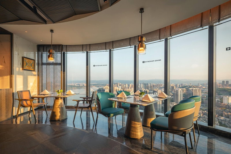 Wyndham Grand Yichang Riverside, Yichang, China