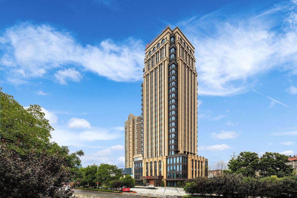 Ramada Plaza Wuhan Huangpi, Chine