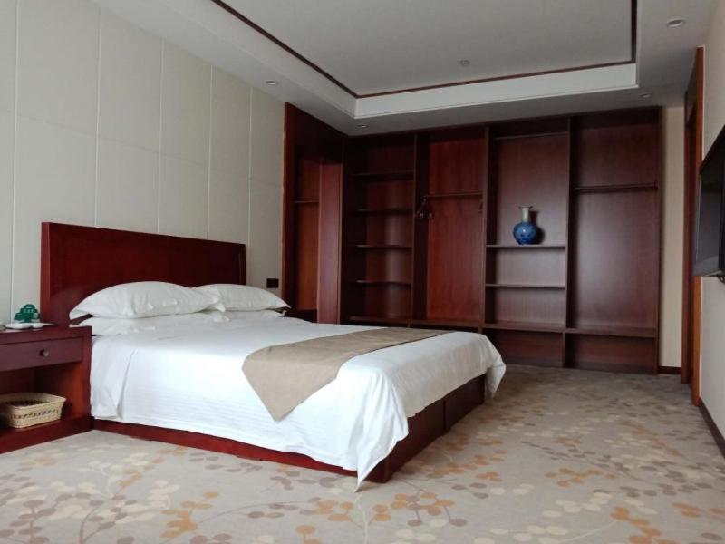 GreenTree Inn Langfang Bazhou City Tangeerli Town Spa Business Hotel, Langfang, China