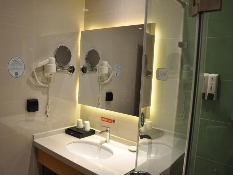 GreenTree Inn Langfang Bazhou City Tangeerli Town Spa Business Hotel, Langfang, China