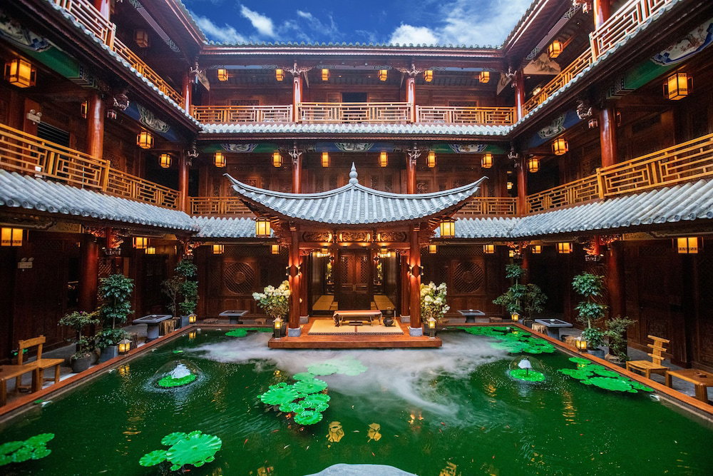 Spirited Silky Inn, 中国