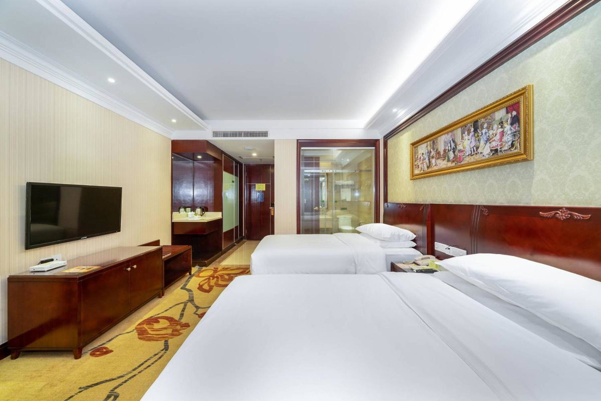 Vienna Hotel Dongguan Houjie Exhibition Center, China