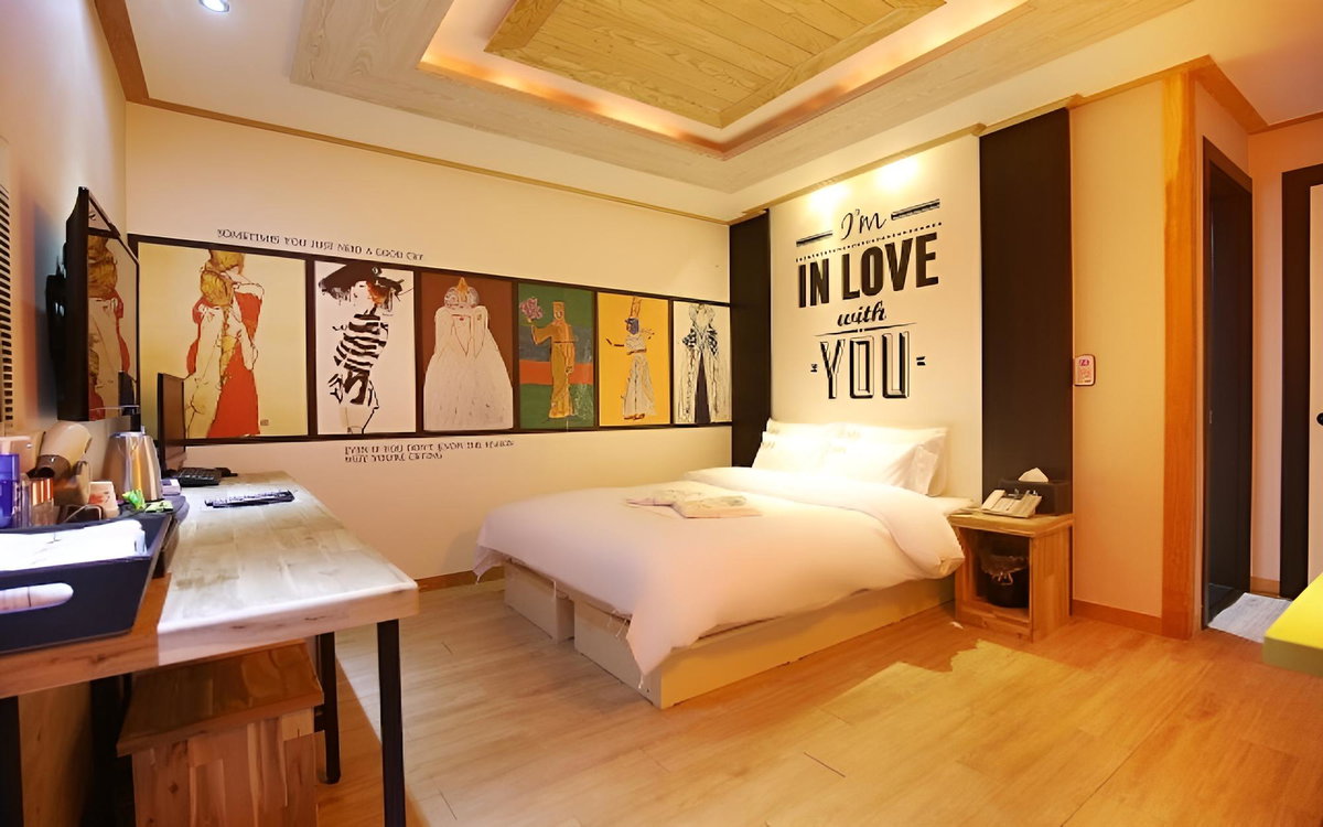Hotel · Asan Amour, Asan