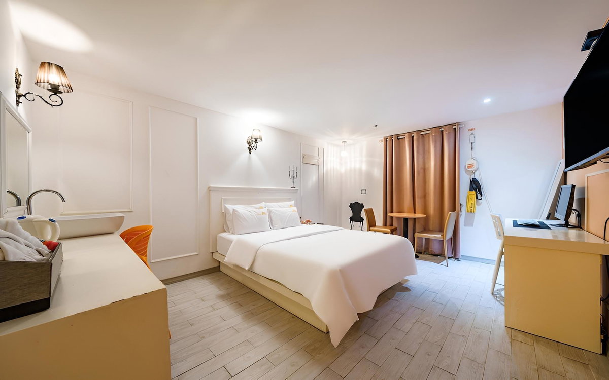 Hotel · Changwon Sangnam-dong M, Changwon