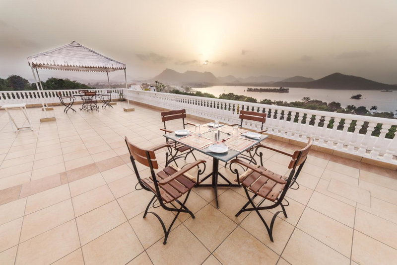 Hotel Hilltop Palace, Udaipur, India