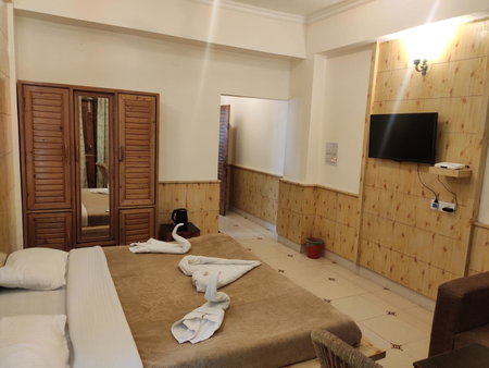 Greenwoods Inn Mcleodganj #Parking #lift #All Balcony Rooms #Rooftop Terrace #Prime Location # Close to the Triund Trek Point 400 Mtr Head, McLeod Ganj, India