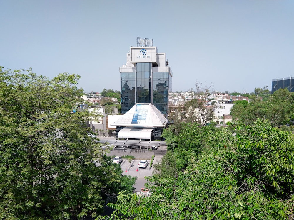 The Maya Hotel, Индия