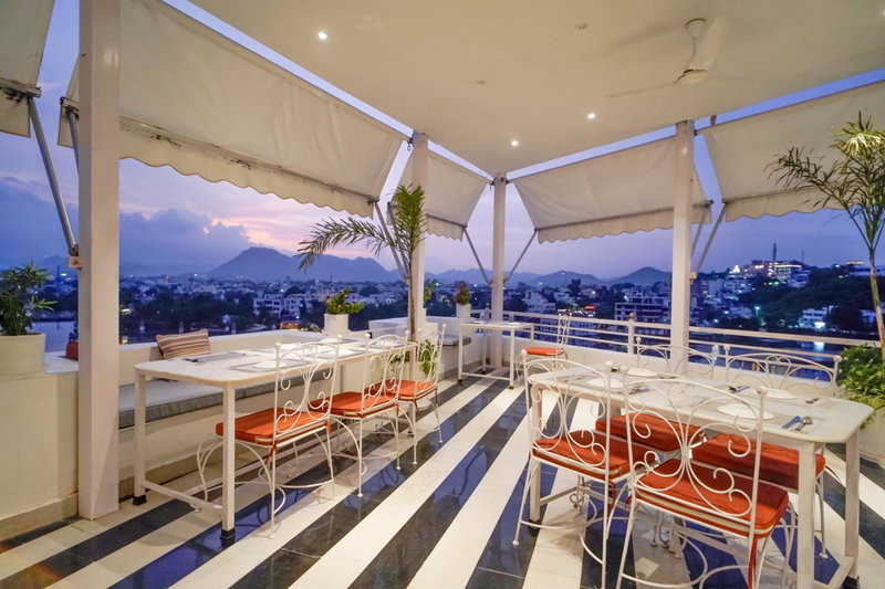 Grandrosse Boutique - Pichola Lake Facing Hotel, Udaipur, India