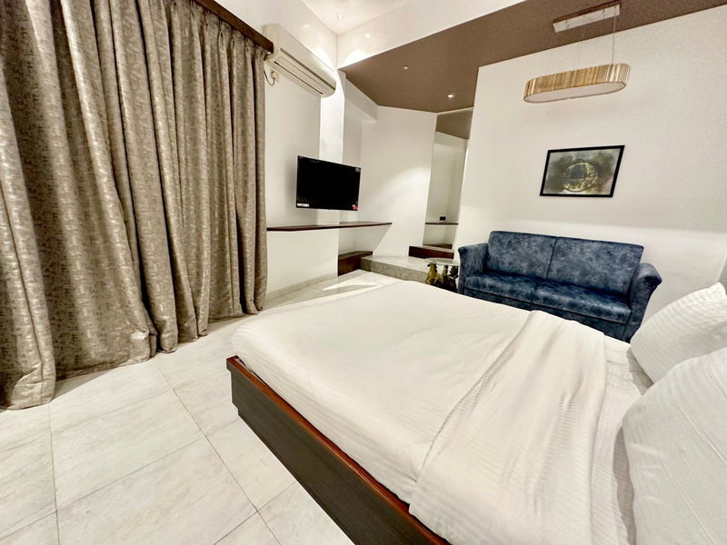 TAKHT- Executive Suites and Rooms, Chinchiwad, India