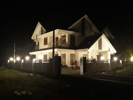 White Petals Munnar - 3 BHK Homestay - Available For Indian Nationals Only - Family Villa - Kitchen available on request, Munnar, India