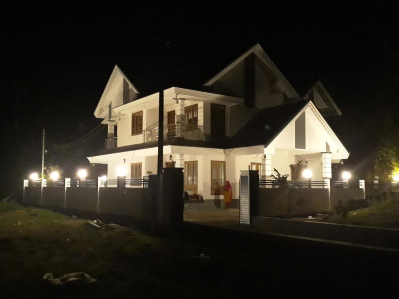 White Petals Munnar - 3 BHK Homestay - Available For Indian Nationals Only - Family Villa - Kitchen available on request, Munnar, India