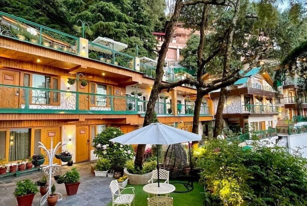 Hotel · Hotel Mongas, Dalhousie