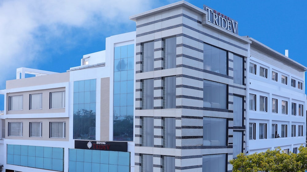 Hotel Tridev, Inde