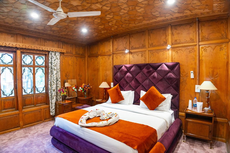 Wangnoo Heritage Houseboats, Srinagar, India