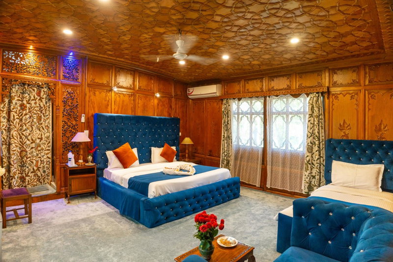 Wangnoo Heritage Houseboats, Srinagar, India