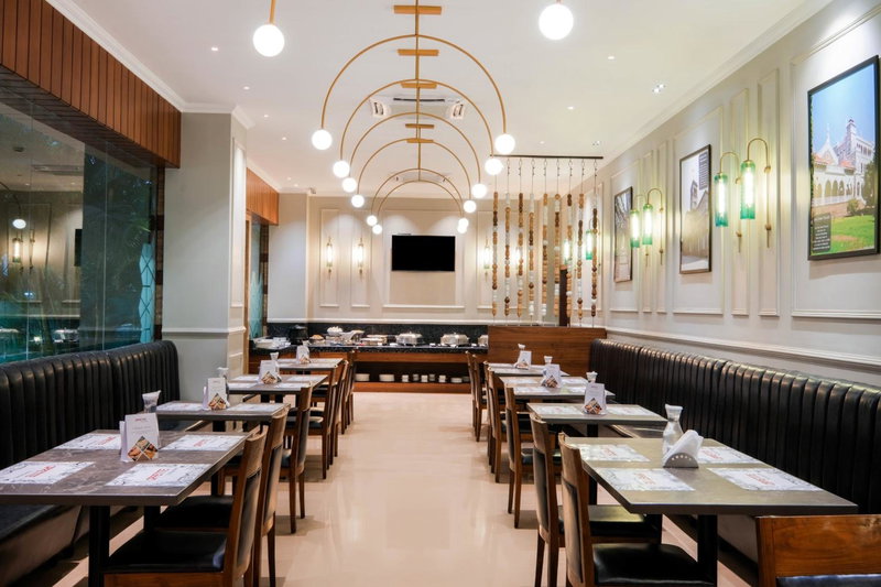 7 Apple Hotel - Viman Nagar Pune, Pune, India