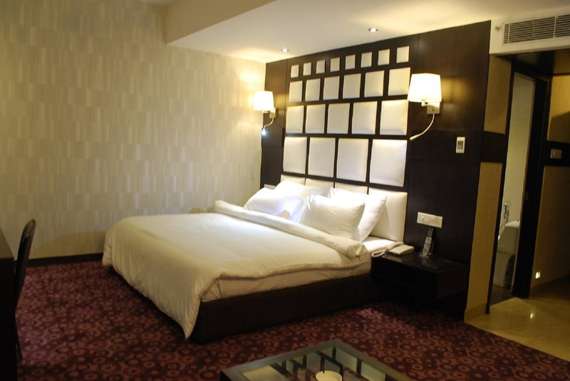 Hotel Oyster, Chandīgarh, India