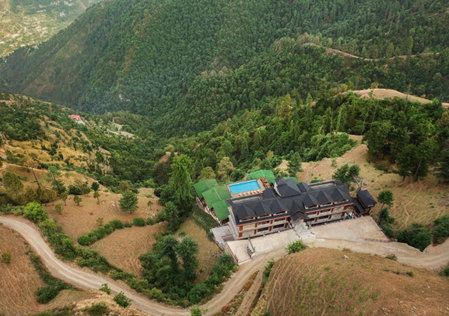 juSTa Cliffend Resort & Spa, Mashobra, Kīar, India