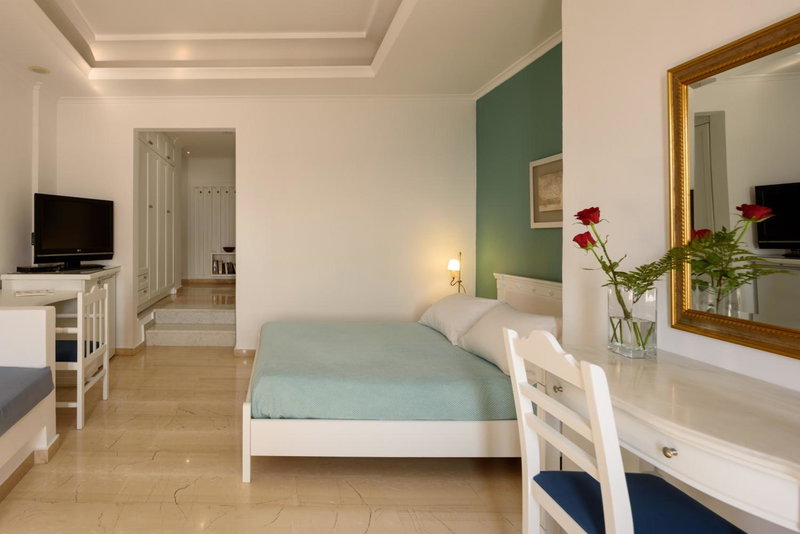 Villa Renos Hotel, Fira, Greece
