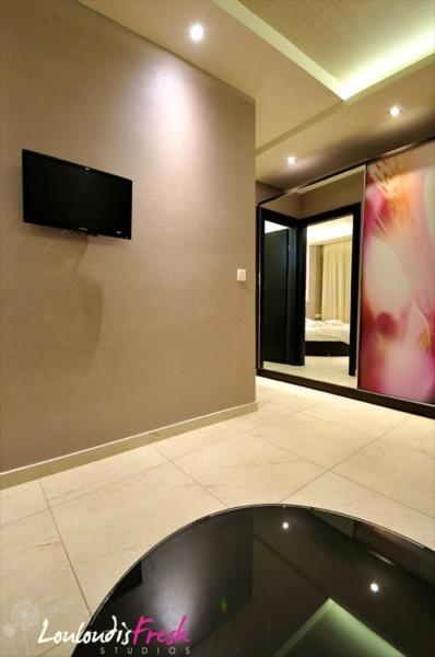Louloudis Fresh-Adults Only, Skala Rachoniou, Greece