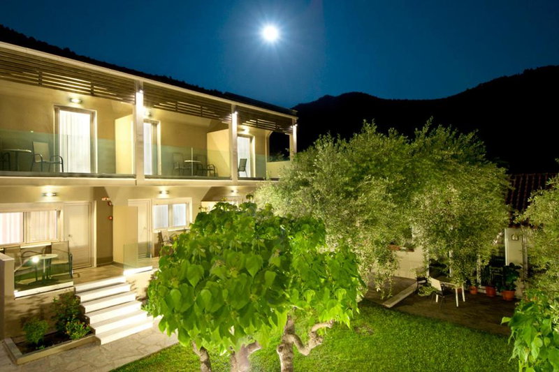 Louloudis Fresh-Adults Only, Skala Rachoniou, Greece