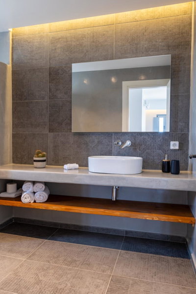 Bonsai Luxury Suites, Karterados, Greece