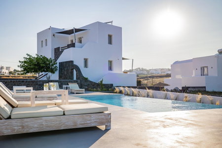 Bonsai Luxury Suites, Karterados, Greece