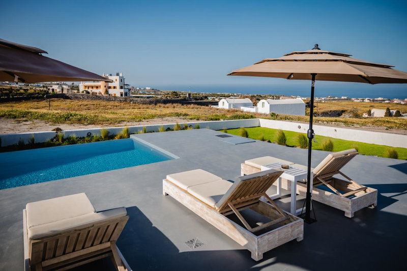 Bonsai Luxury Suites, Karterados, Greece