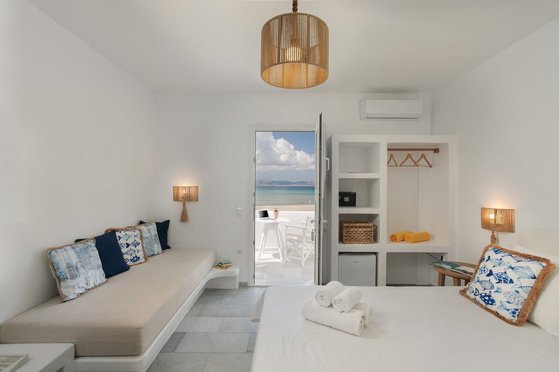 Ippokampos Beachfront, Naxos, Greece