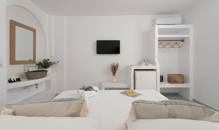 Ippokampos Beachfront, Naxos, Greece