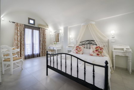 Hotel Zephyros, Santorini, Greece