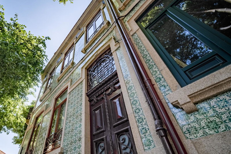 Nomad's Fine Arts Collection, Porto, Portugal