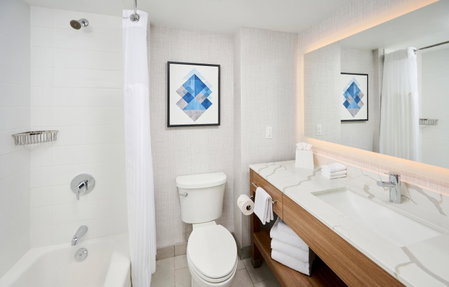 Candlewood Suites Burlington Conference Centre by IHG, Burlington, Canada