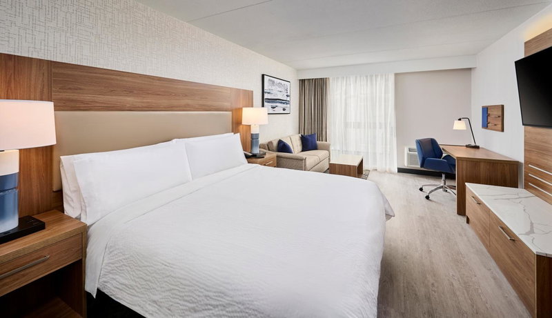 Candlewood Suites Burlington Conference Centre by IHG, Burlington, Canada