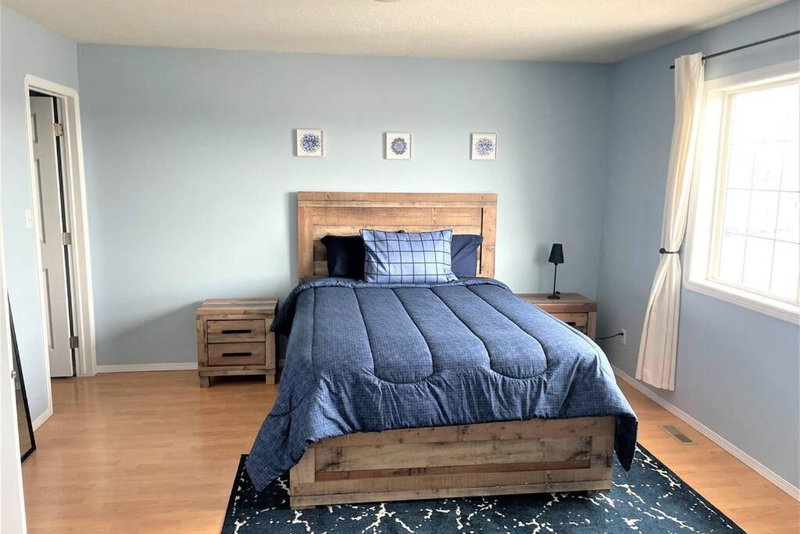 Spacious Duplex, Camrose, Canada