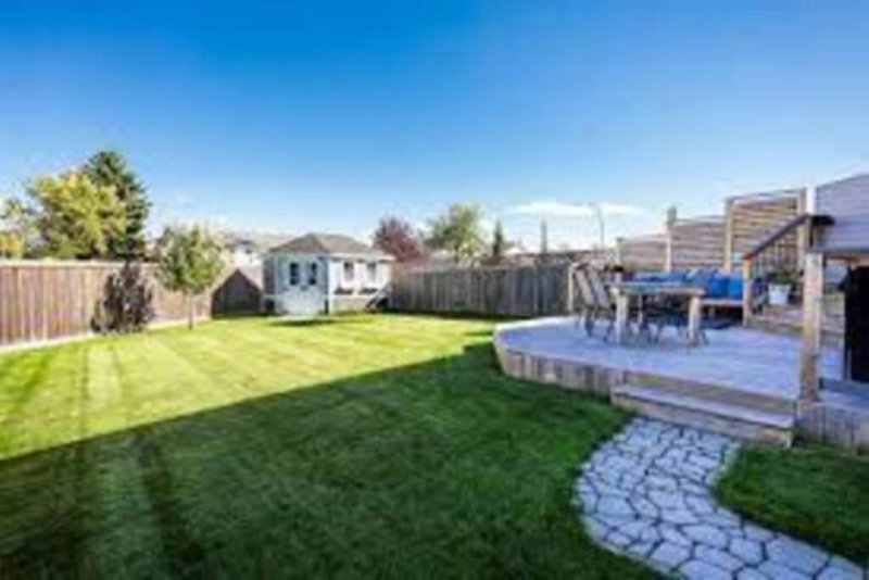 Spacious Duplex, Camrose, Canada