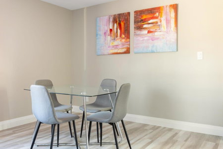 ENTIRE 2 BEDROOM APARTMENT DOWNTOWN - u2, Kitchener, Canada
