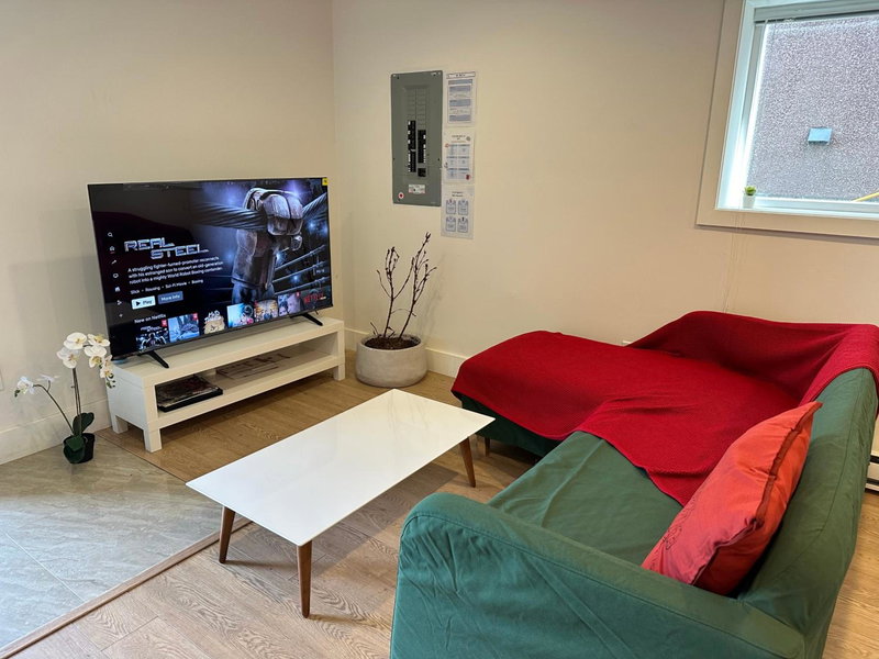 Private room in a Shared house, Vancouver, Canada