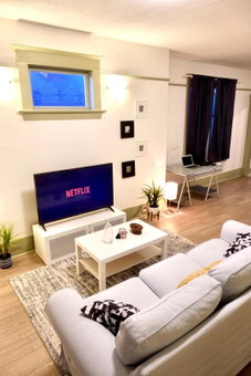 Private room in a Shared house, Vancouver, Canada