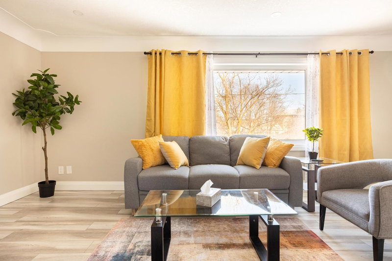 ENTIRE 2 BEDROOM APARTMENT DOWNTOWN - u3, Waterloo, Canada