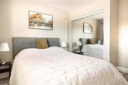 ENTIRE 2 BEDROOM APARTMENT DOWNTOWN - u3, Waterloo, Canada