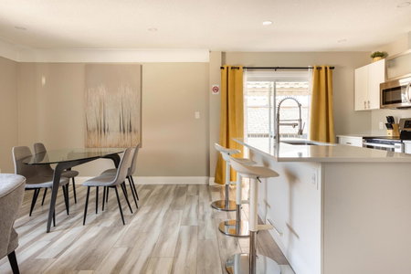 ENTIRE 2 BEDROOM APARTMENT DOWNTOWN - u3, Waterloo, Canada